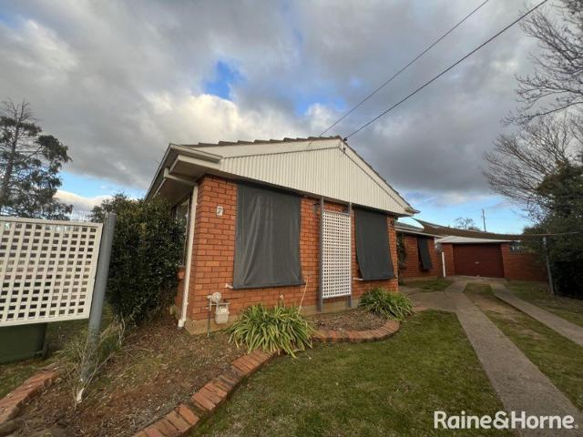 Centrally located 3 or 4 Bedroom Family Home in a Quiet Cul De Sac