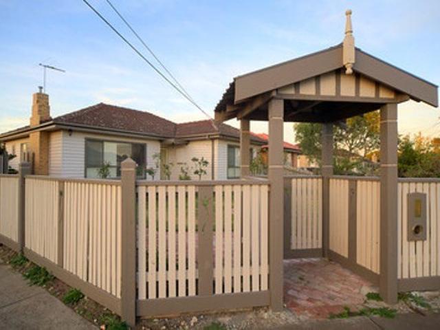 Centrally Located Three Bedroom Home in Altona North