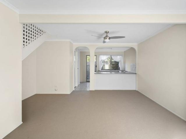 Centrally Located Townhouse, Ready To Go!