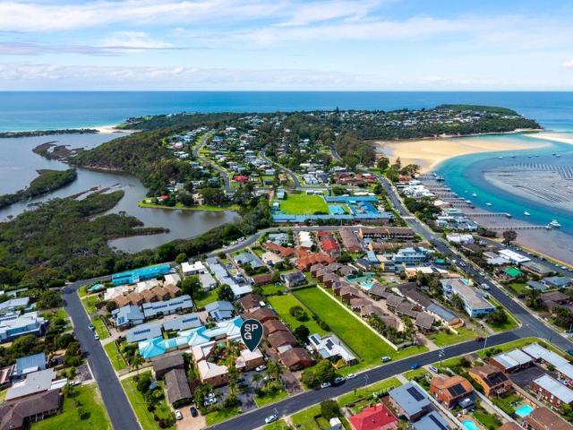 Centrally Located Unit Offering Lifestyle & Convenience
