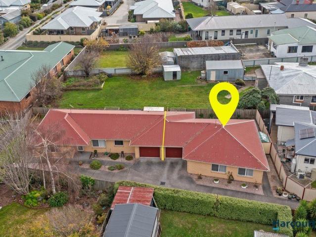 Centrally located UNIT!