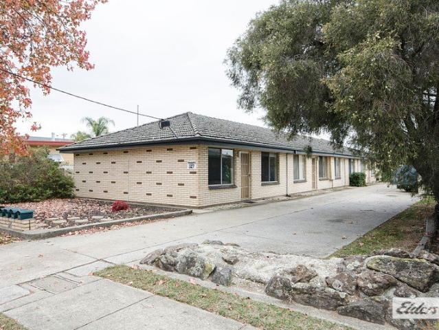 Centrally located unit!