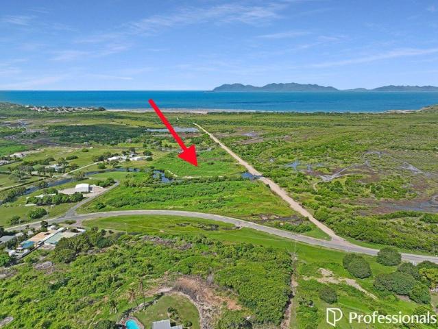CENTRALLY LOCATED ACREAGE BETWEEN TOWN AND BEACH