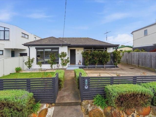 Centrally Located and Stylishly Presented