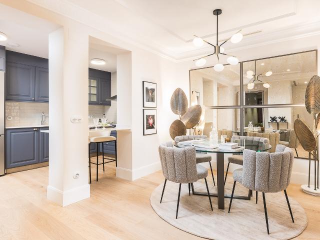 Centrally located apartment in an exclusive building Homeclub