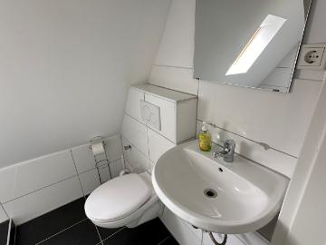 Centrally located apartment near Bunter Garten in Mönchengladbach MG09, Monchengladbach Amsterdam Apartments for Rent