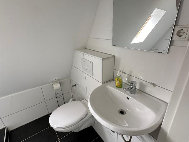 Centrally located apartment near Bunter Garten in Mönchengladbach MG09, Monchengladbach Amsterdam Apartments for Rent