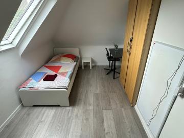 Centrally located apartment near Bunter Garten in Mönchengladbach MG09