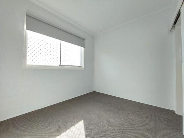 Centrally Located Apartment Water Included!