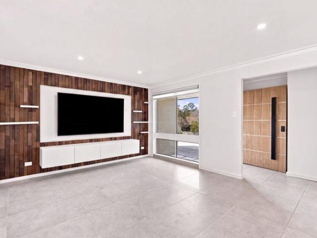 Centrally located, beautifully renovated