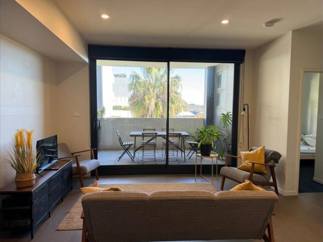 Centrally located, close to transport and harbour