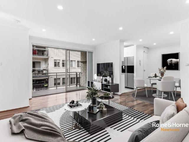 Centrally located & close to all amenities