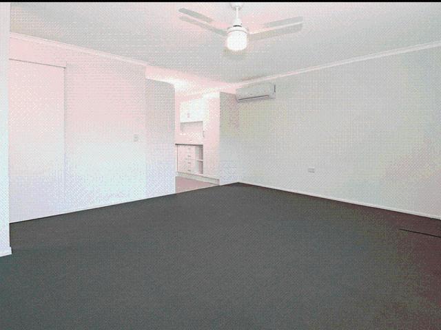 Centrally Located Duplex in Quiet Pocket