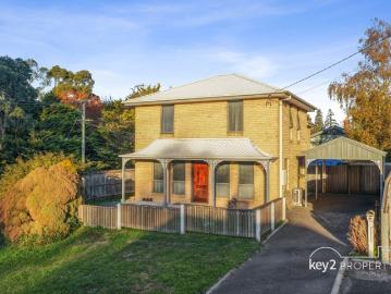 Centrally Located, Easy Maintenance Town House