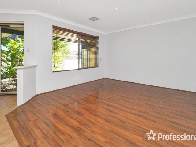 Centrally Located Family Haven !