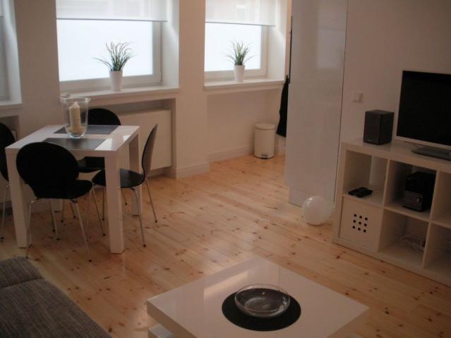 Centrally located in Medienhaften in Düsseldorf 30 sqm, Dusseldorf Amsterdam Apartments for Rent