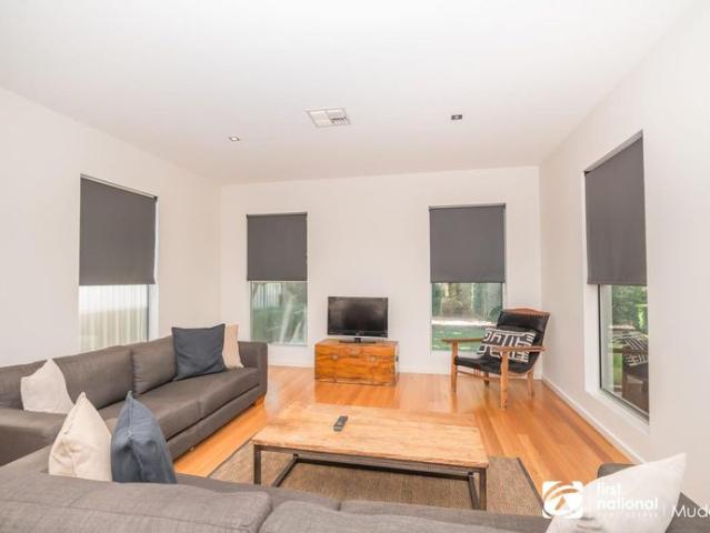 CENTRALLY LOCATED PRIVATE RESIDENCE, FULLY FURNISHED & SERVICED WEEKLY