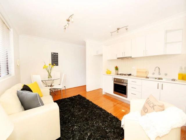 Centrally located, spacious, top floor apartment