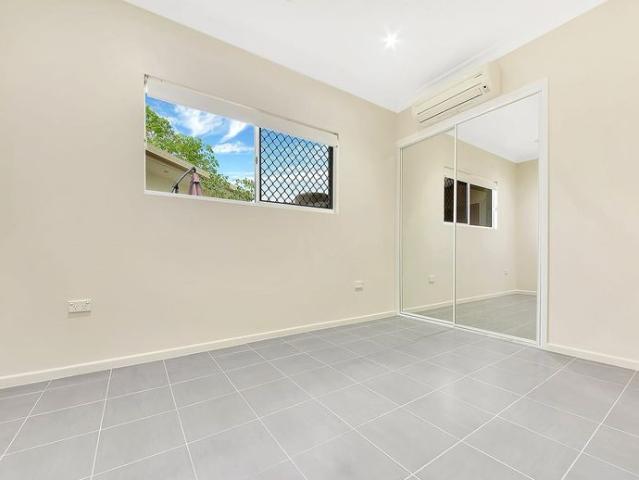 CENTRALLY LOCATED STYLISH UNIT