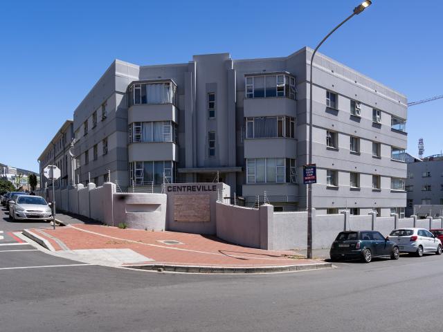 Centreville, Zonnebloem | Two Bedroom Ground Floor Unit | R17,000 per mont