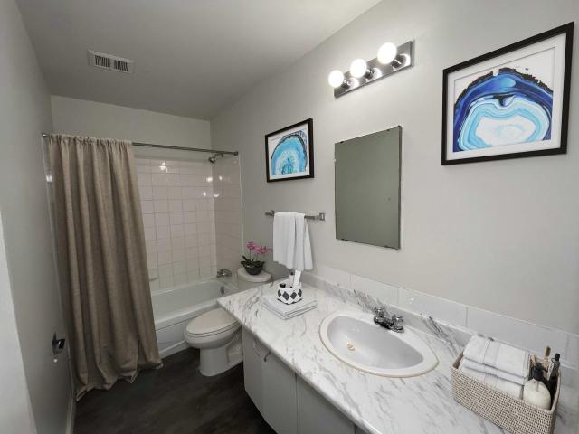 Centre 102 Apartments 2 Bedroom Apartment for Rent at 10730 102 St Nw, Edmonton, AB T5H 2T7 Central McDougall