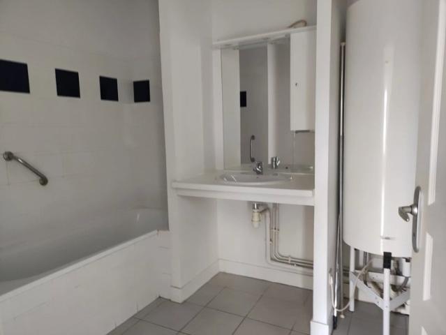 CENTRE BOURG DE ST SYMPHORIEN APPARTEMENT T2