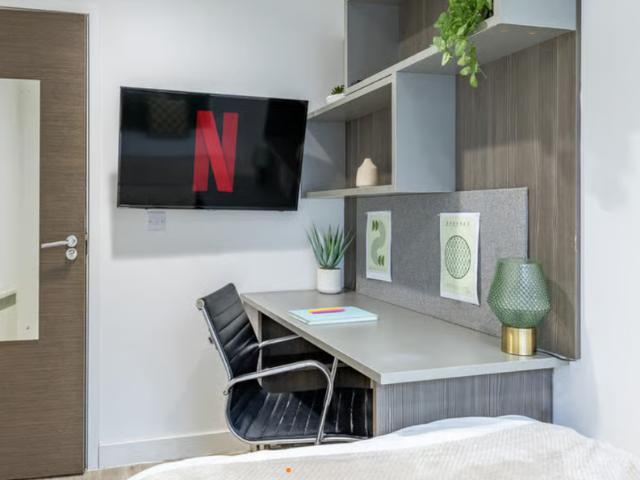 Centre Gate, Bristol, Bristol BS1, Studio to rent, £1,365 pcm | PrimeLocation