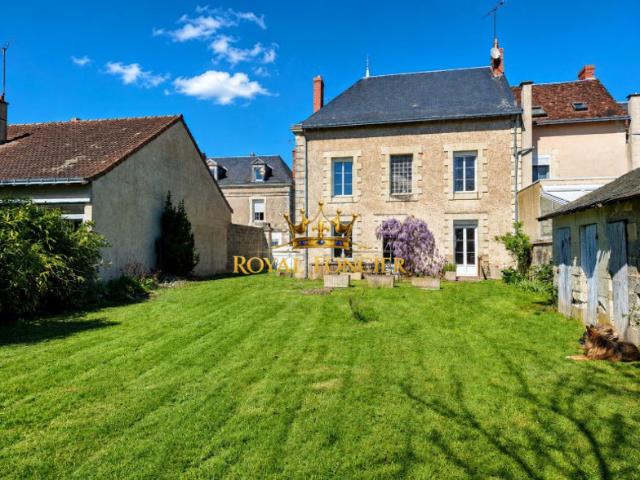 CENTRE DE DANGE ST ROMAIN, vue sur le jardin