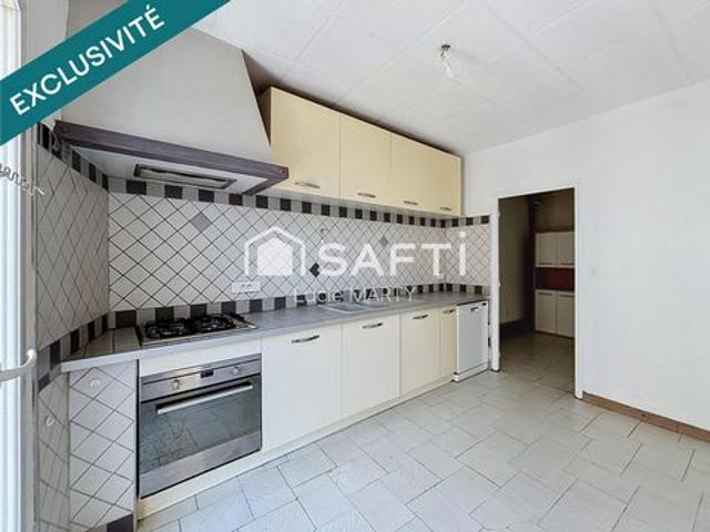 Centre de Sérignan – Duplex T4 avec grenier aménageable de 59 m² – Dernier étage – Fort potentiel