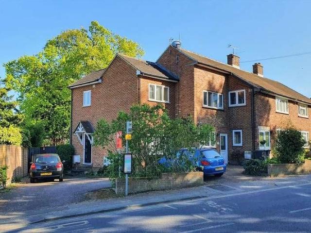 Centre Drive, Epping, CM16