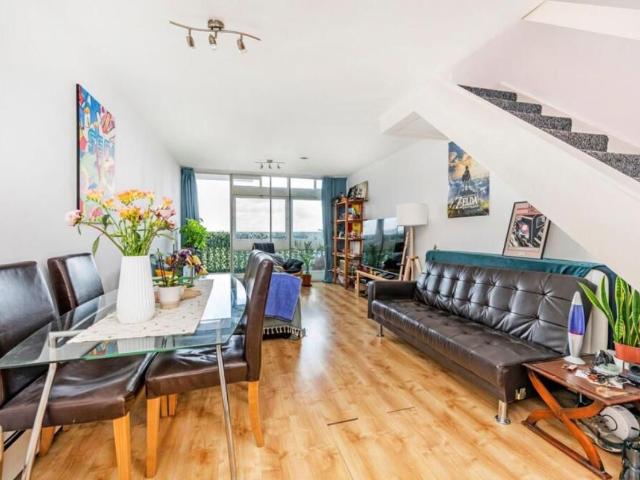 Centre Heights, London NW3, 2 bed flat to rent, £2,800 pcm | PrimeLocation