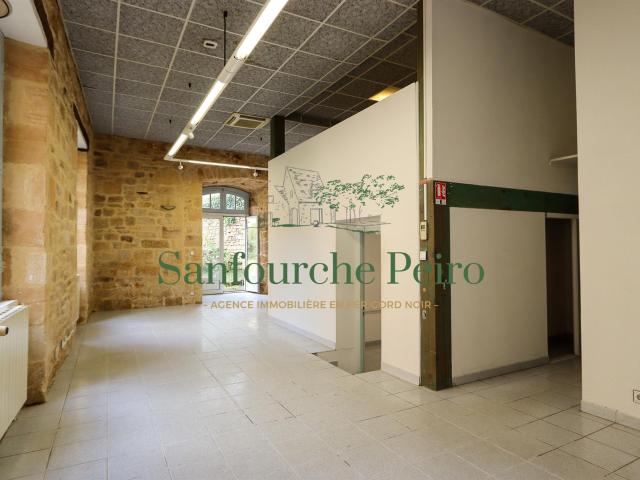 Centre historique de Sarlat, ancien hôtel particulier XVIIIe. 213m² Sarlat la Canéda