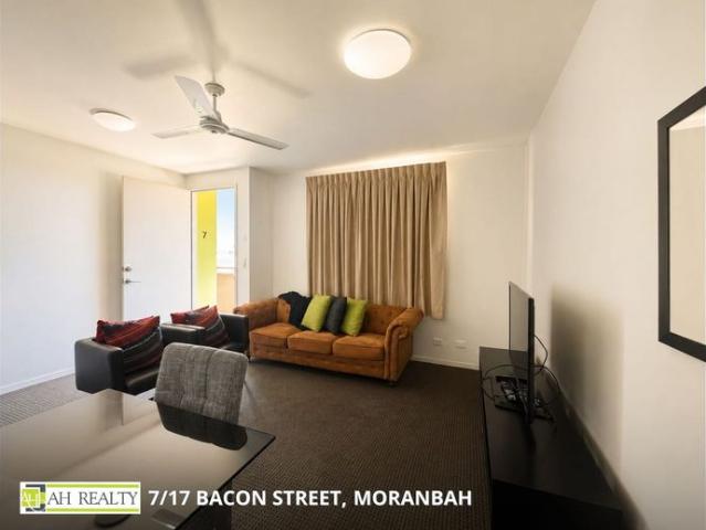 MODERN, FULLY FURNISHED UNIT WITH PRIVATE BALCONY! LOCATED IN THE CENTRE OF TOWN