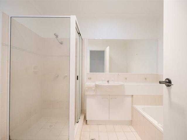 Centre Location 2 bedroom townhouse