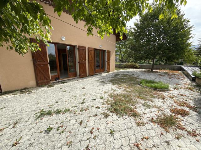 Centre village