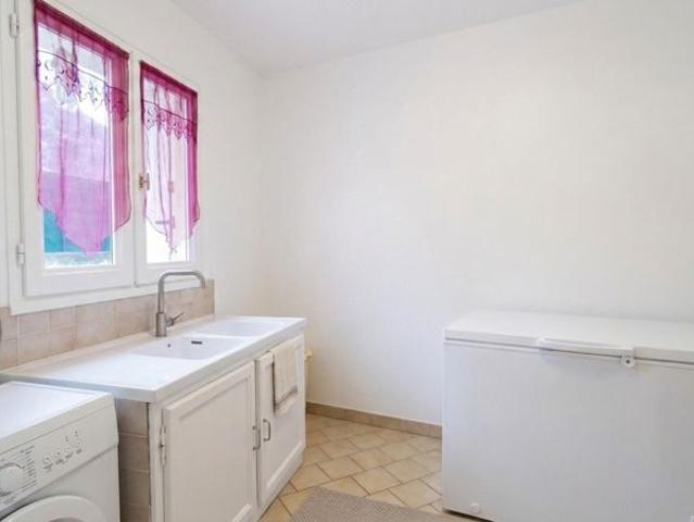 Centre ville, 115 m², grenier, jardin clos