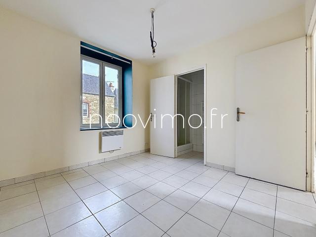 Centre Ville 4 ch, cave, pkg, jardin