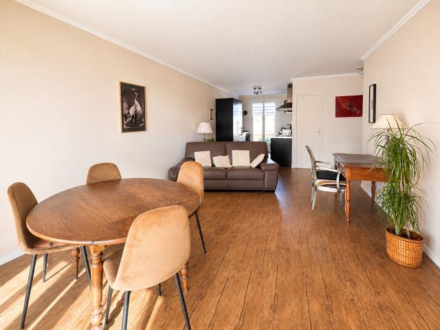 Centre ville à pied: T3 avec ascenseur, place de parking et. 67m² Beaune