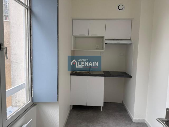 centre ville appartement 40 m² comprenant hall.