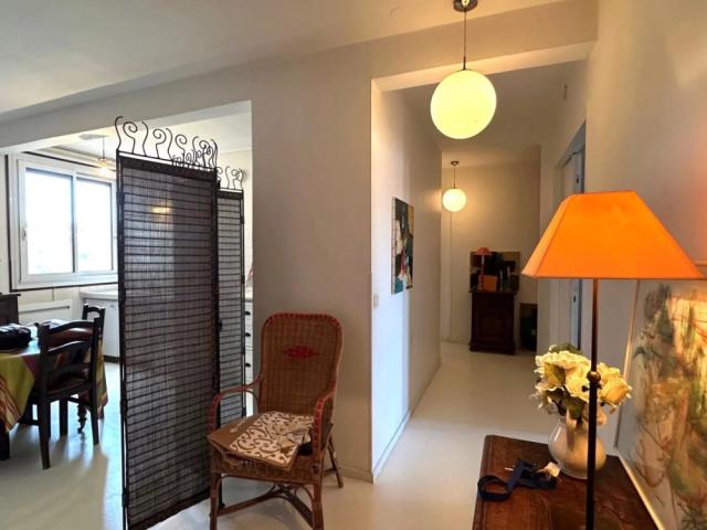 Centre Ville AUCH Bel Appartement 2 CH avec balcon et place de g