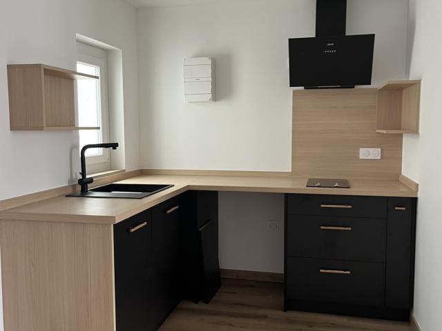 CENTRE VILLE Bel APPARTEMENT DE TYPE F2 au dernier étage Groupement Immobilier 66
