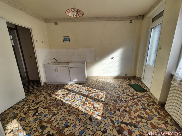 centre ville de GORRON, maison en pierres, 3 chambres avec garage
