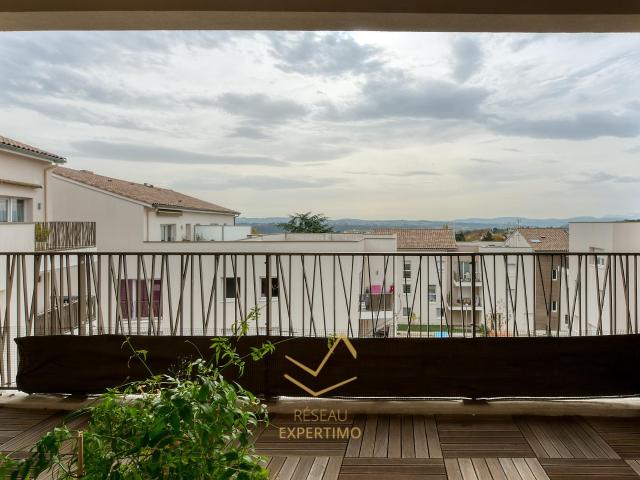 Centre ville Irigny village, appartement type 4 en duplex av. 82m² Irigny