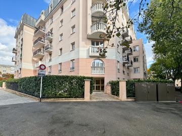 CENTRE VILLE Magnifique appartement de 100 m2 + Loggia de 20 m2