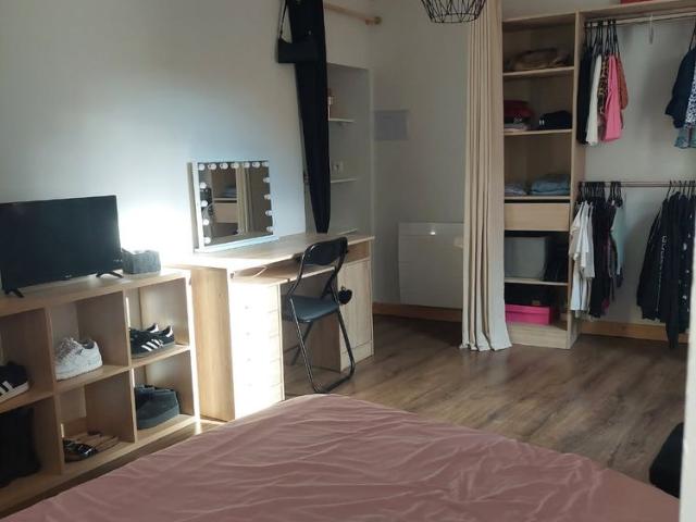 CENTRE YENNE MAISON DE 150 M² AVEC PETITE COUR