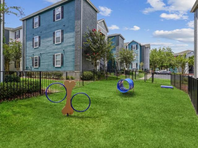 Centric on 34th Apartments 2 Bedroom Apartment for Rent at 3415 Sw 39th Blvd, Gainesville, FL 32608