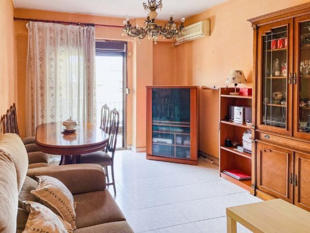 Centric flat in Alberic