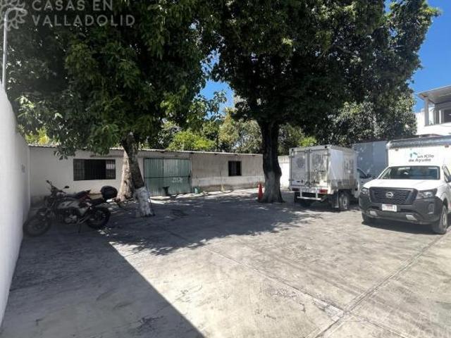Céntrica casa con bodega y estacionamiento