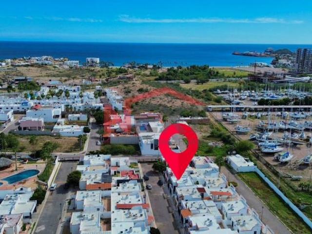 Céntrica casa de un piso en San Carlos