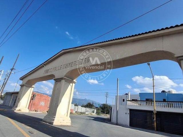Céntrica casa en venta en Valle Universidad